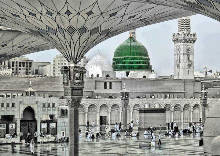 Ilustración de la Mezquita del Profeta, en Madina, donde se estableció la Sunnah y tuvo lugar el amal de la gente de Medina