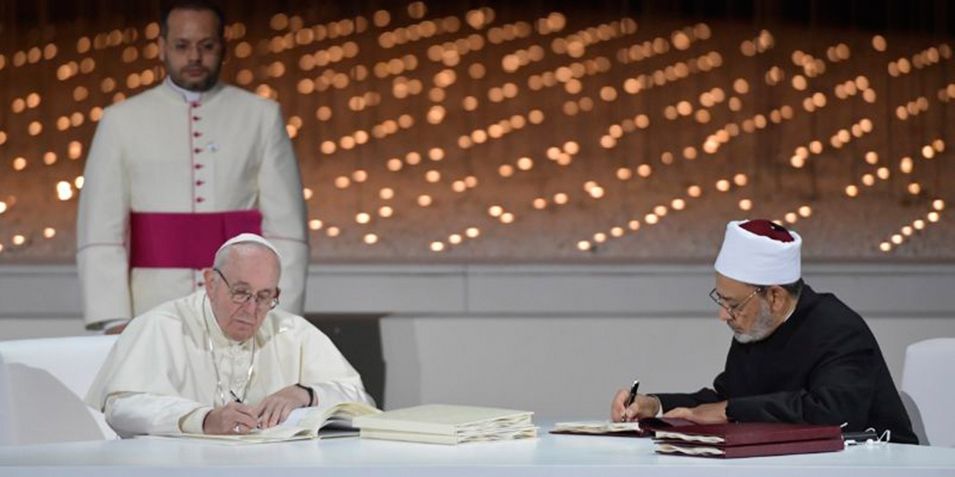 Un importante documento firmado por el Papa Francisco y Gran Imán de Al-Azhar Ahmad Al-Tayyeb Sobre la fraternidad humana por la paz mundial y la convivencia común